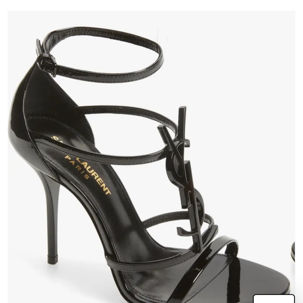 Yves Saint Laurent Black Patent Leather Heels, stunning!